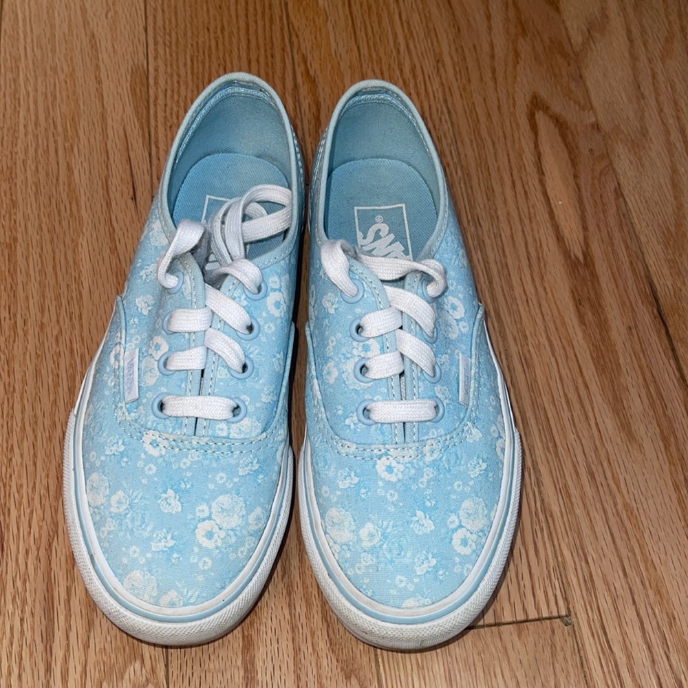 Blue and white floral vans women’s size 6